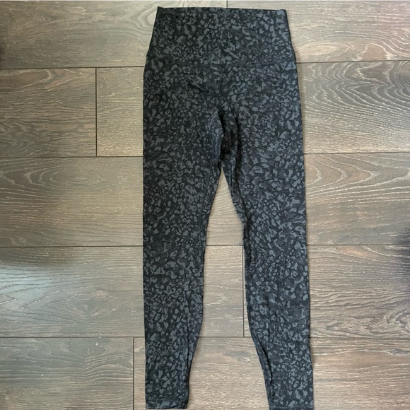 Lululemon Align Pant 28" in Wild Thing Camo Deep Coal Multi (6) - Picture 2 of 8